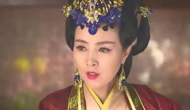 当歪瓜脸混进美人堆,同框即比美,谁丑谁尴尬,天生美人降维打击