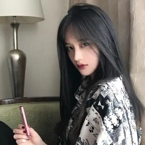 世中仙儿の女生头像〔气质〕〔高冷〕〔原宿风