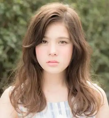 自然卷适合什么发型 五款自然卷女生漂亮发型(2)