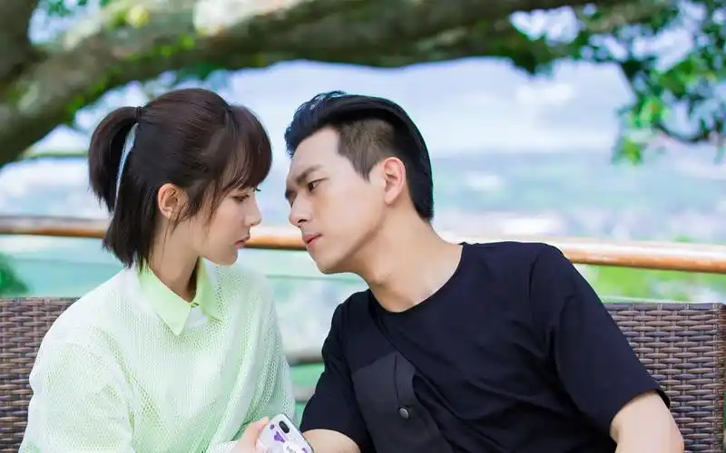 亲爱的热爱的童颜夫妇甜蜜剧照