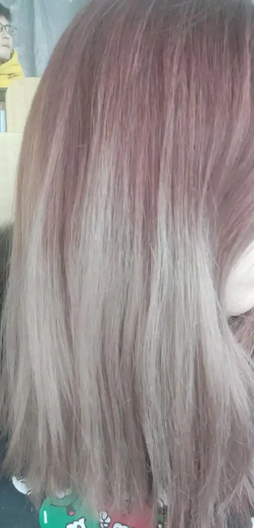 漂过的头发染色掉色分层了怎么办