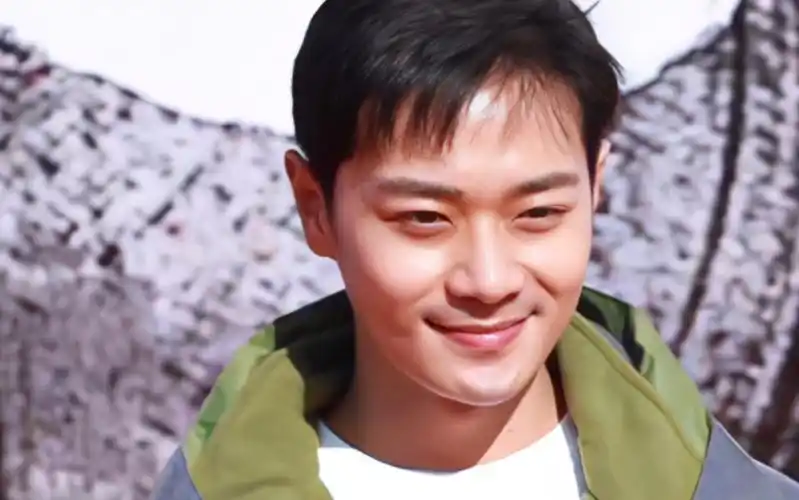 【曹骏】新剧《郁郁葱葱》开机_哔哩哔哩_bilibili