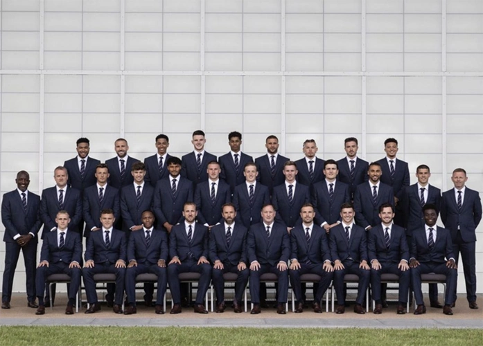 让意大利男模变厨师欧洲杯各队正装赞助仍是本土品牌主场