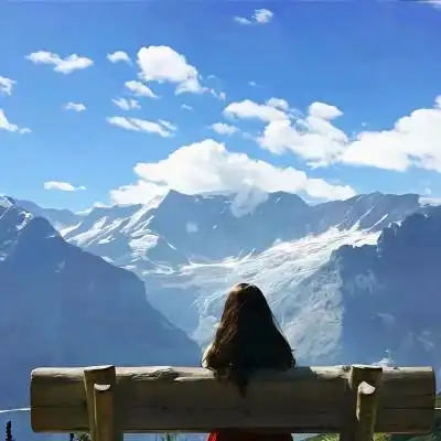 高级感背影头像女