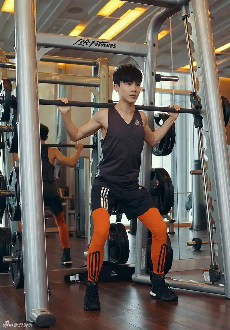沈凌痴迷健身