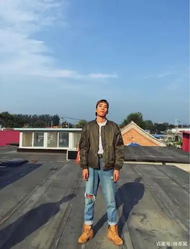 好兄弟一辈子有活力的两位青春男生自拍生活照简单朴实