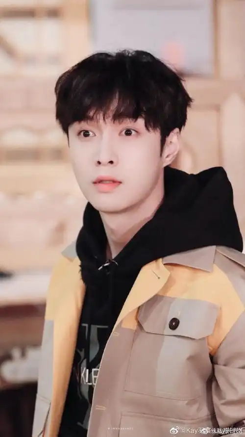 张艺兴温故知兴