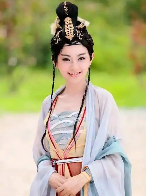 原创苏有朋版倚天屠龙记小昭的扮演者东南亚女演员陈秀丽