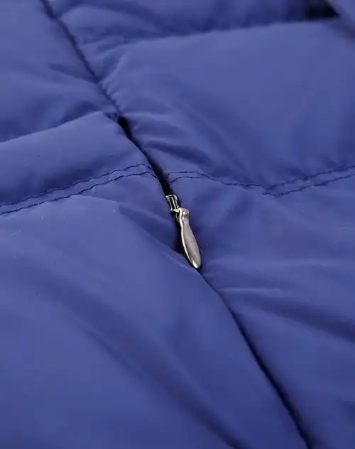 黛蓝色可机洗多袋可拆毛边连帽羽绒服