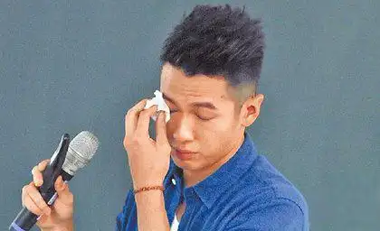 柯震东否认演讲假哭:演哭戏都要酝酿很久
