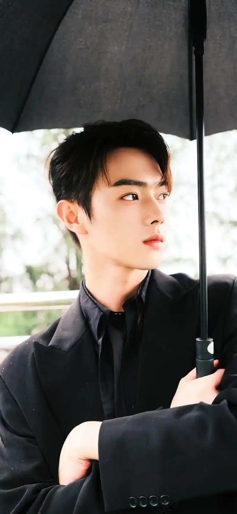 许凯  #帅哥 #大帅哥 #男生写真 #帅爆了 #眼神杀  - 抖音