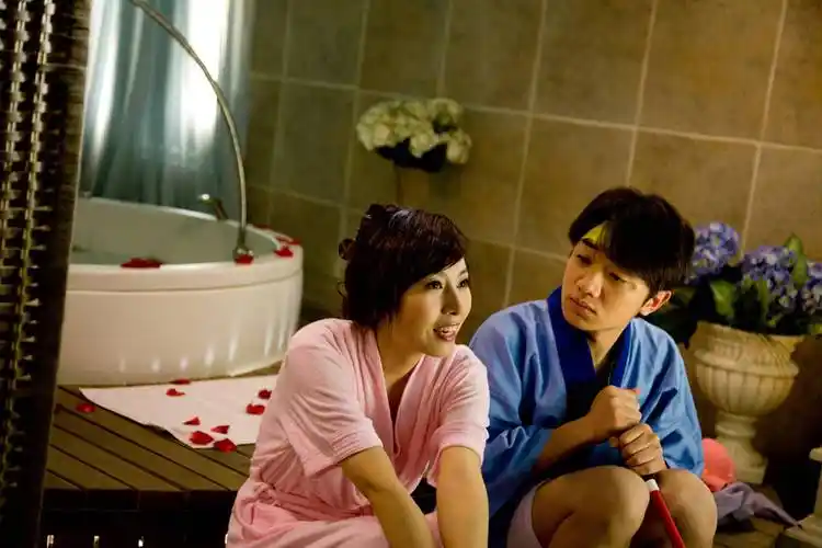 p>《矮仔多情》是2009年6月25日上映的一部香港电影,本片由 a target