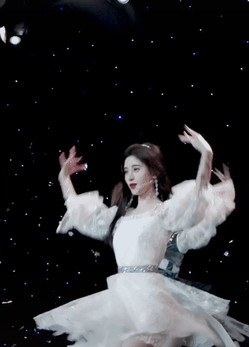 美美哒鞠婧祎(不太会剪动图) - 堆糖,美图壁纸兴趣社区