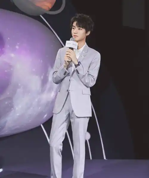 王源回忆自己隐姓埋名面试过程,暴露他曾打算和王俊凯千玺同校_伯克利