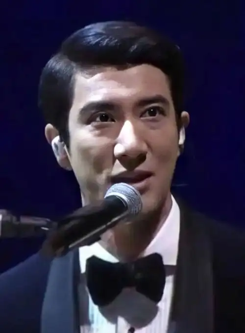 44岁王力宏新照,岁月是把残酷的杀猪刀!