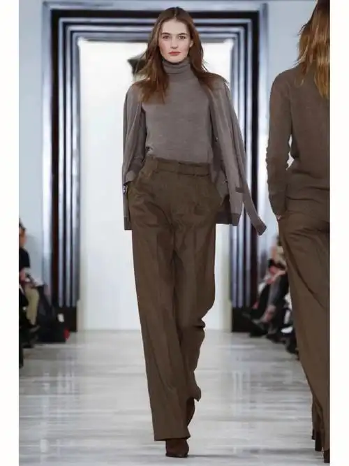 米白,卡其色,棕色,咖色,都是大地色系成员大地色系