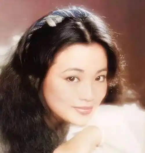 捧红刘若英,罗大佑,李宗盛都曾爱过她,这个女人不简单_张艾嘉_刘文正