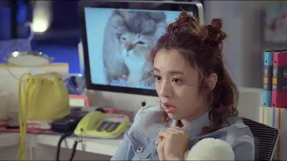 我的体育老师小米要住马克家代安芬觉得她疯了小米却不在意