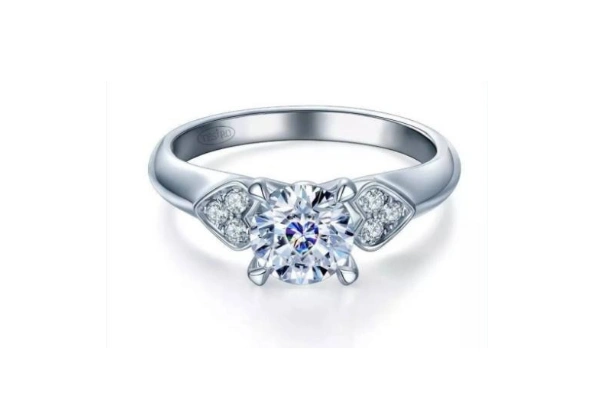 通灵珠宝蓝色火焰钻戒