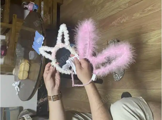 快手13岁女孩赵小贝被父亲要求直播引流售卖自己强奸女儿不雅视频资源