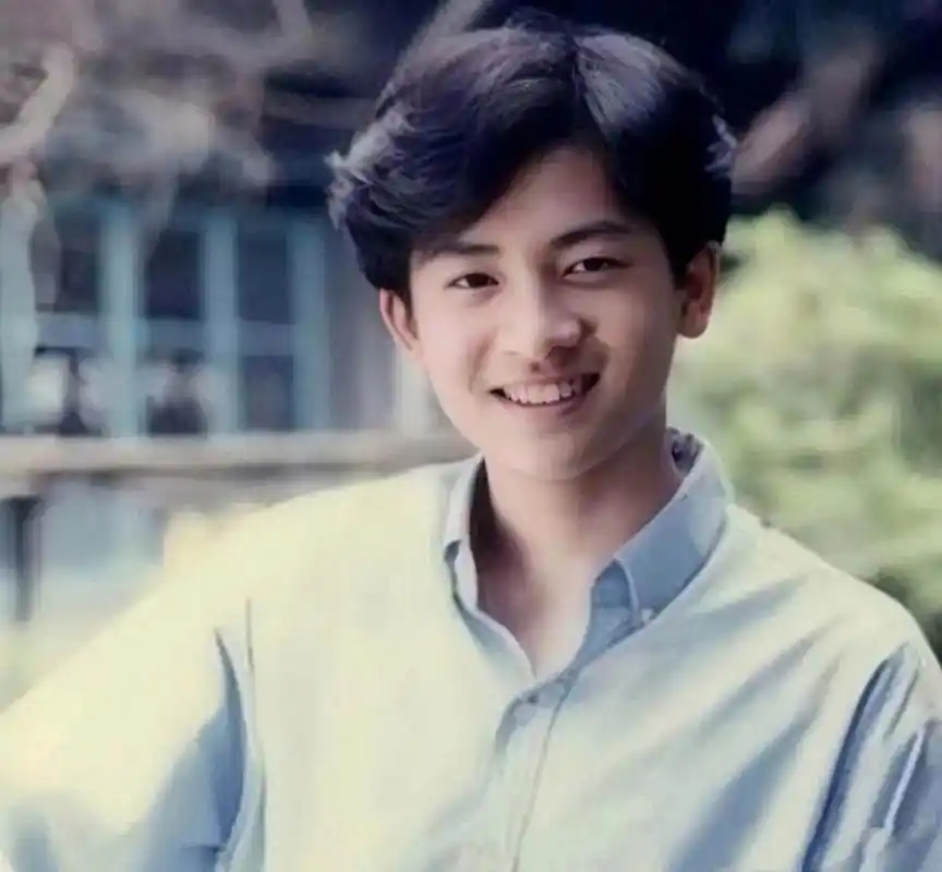 相较现今的小鲜肉演员们,苏有朋年轻时的颜值,气质可谓无可匹敌!