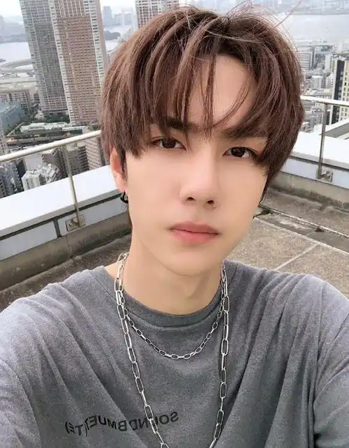 王一博最新怼脸拍