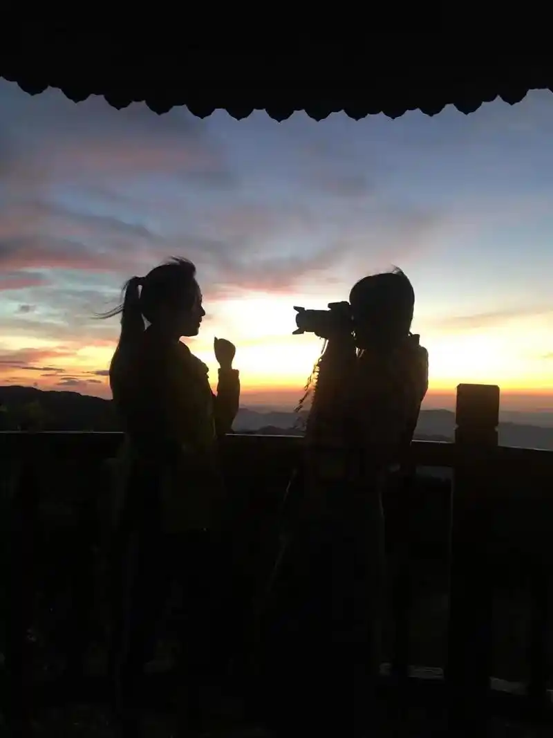 浪漫的从来不止爱情,还有一辈子的好朋友#每一张照片都是满满的 - 抖