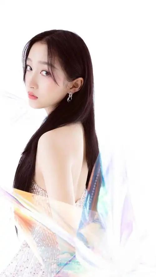 演员关晓彤,90后四小花旦之一,从国民闺女到闪耀的女明星