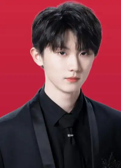 tnt证件照有人问我们哪里来的自信说是双向奔赴,就凭借他在一个适当的