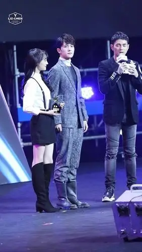 杨洋身材身高澄清图集