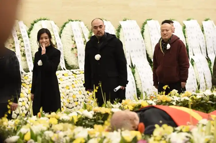 葛存壮的遗体告别仪式于3月8日上午9点钟在八宝山大礼堂举行.