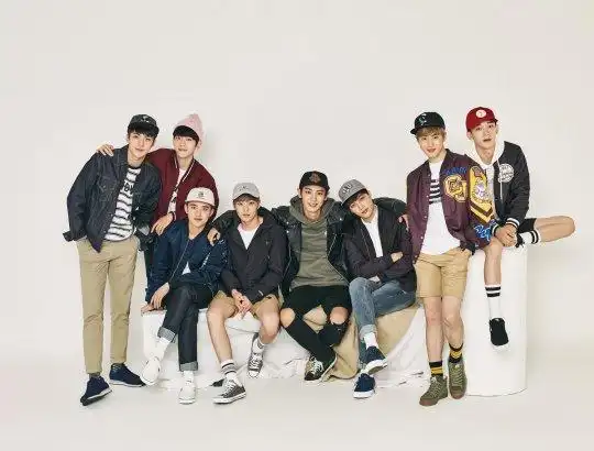 exo运动风写真 伯贤灿烈戴棒球帽活力十足【组图】 (4)