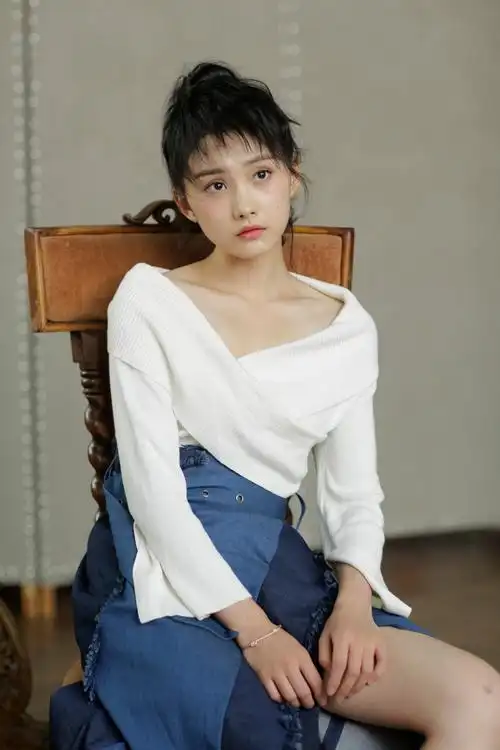 seekforu王嵛角色让人成长俏皮灵动的纯真女孩风格各异的多面演员