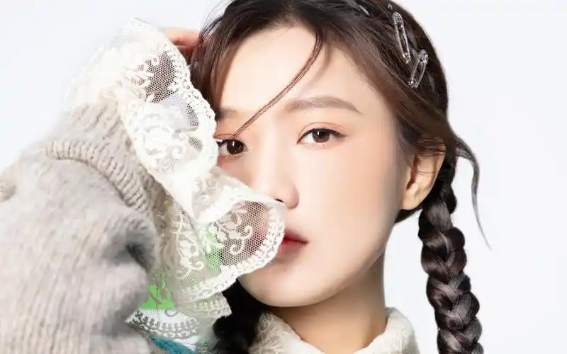 陈意涵清新少女风写真桌面壁纸