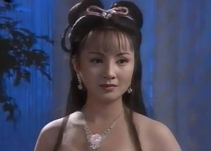 阮丹宁:20岁与陈道明饰演情侣,30岁出演最美甘宝宝后迅速退圈_离开