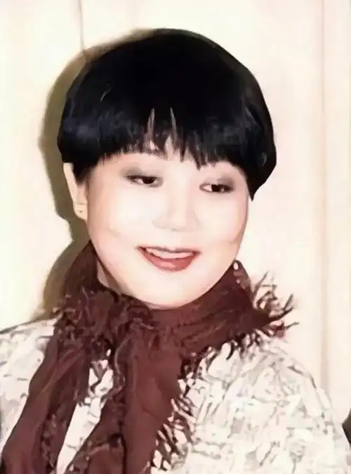 小品女王杨蕾:9次上春晚,和戴志诚离婚20年,至今单身无儿无女