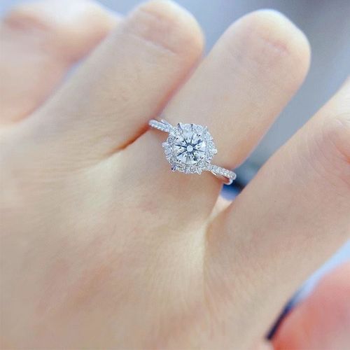 俪萌珠宝 定制18k金钻戒结婚钻石女戒指克拉求订结婚显钻 主钻50分vs