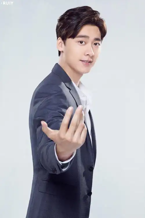 一些西装峰@李易峰74olay高清图2016#园园不断