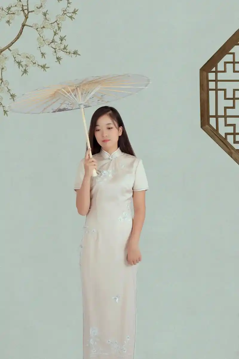 旗袍写真.#美出高级感 #中国风 #人像摄影 这么好看的写真 - 抖音