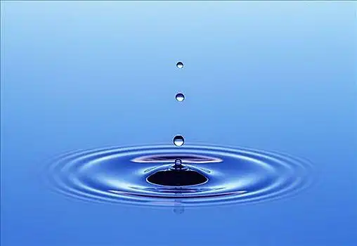 水滴水滴水滴水滴,橄榄油水滴液滴,露珠,落下,叶子绿叶,水滴特写,水滴