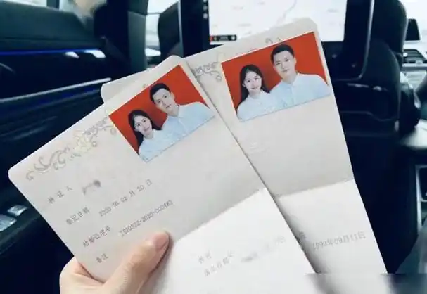 快乐男生宁桓宇结婚华晨宇发大红包没想到女方也是演员