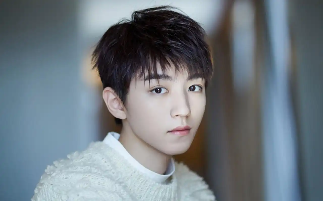 王俊凯帅气写真图片桌面壁纸