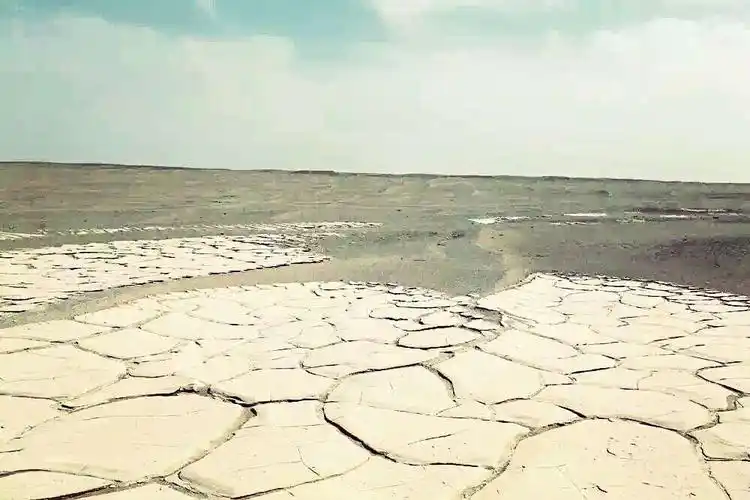 2015穿越罗布泊,我和我的兄弟们!进军罗中(五)