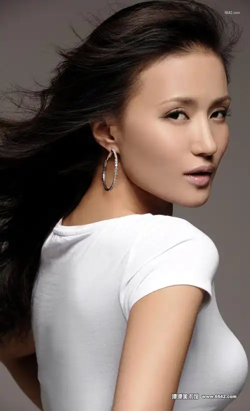 【引用】梦中情人性感妩媚万美汐写真