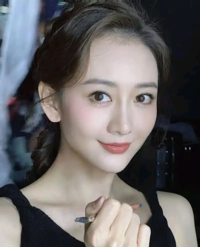 王鸥宣布结婚 近日,备受瞩目的王鸥将结婚提上日程,王鸥宣布结婚,王鸥