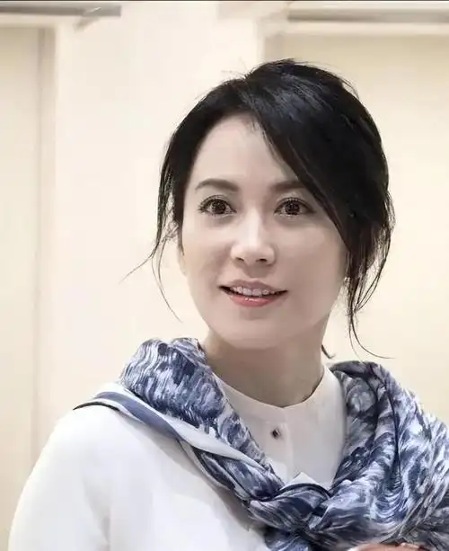 花期超长的5位女演员,岁月对她们温柔以待,年过50依然貌美