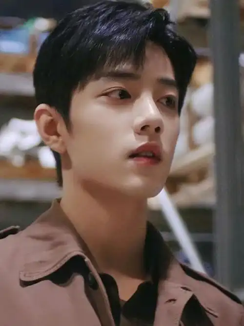 宝诗龙 肖战##肖战##微博变美手册