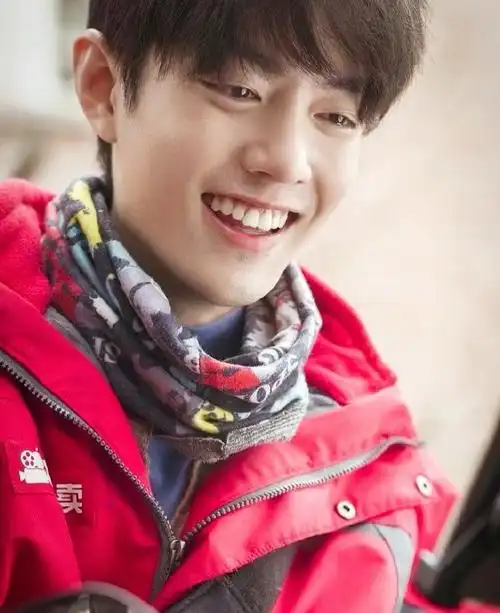 肖战早期与素人合照##日常见肖战