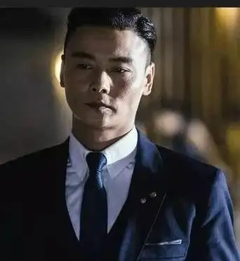 惨单日票房仅16万张晋新片扑街他的西装终于被扒下来了