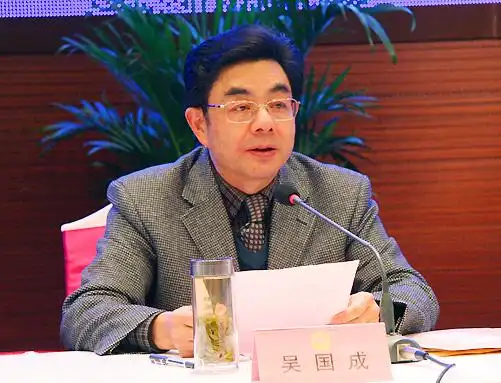 江苏省高级人民法院关于在当前宏观经济形势下妥善审理